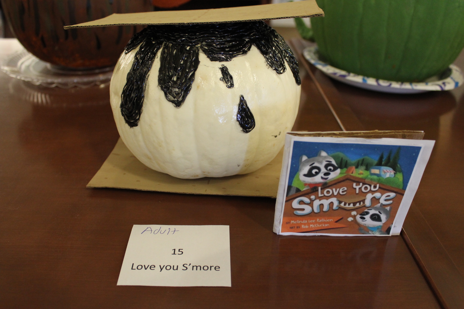 Pumpkin decorated as "Love You S'more"